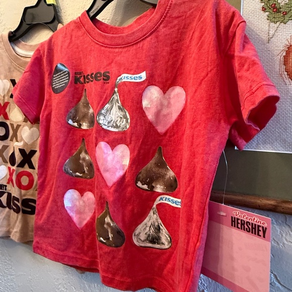 Valentine’s Day Hershey’s Kisses Kids XO Red and Tan Sz 3T Shirts set of 2 - Picture 3 of 10